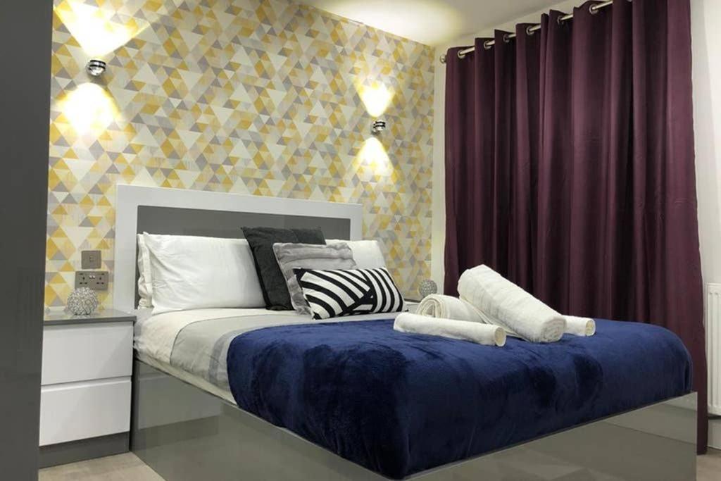 Morden Central Self Contained Flat By Cozynest Reading Kültér fotó
